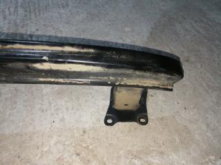 усилитель бампера переднего Volkswagen Golf 6 поколение 2010, 1.4 л., CAXA, бензин, АКПП, серебро, универсал, правый руль