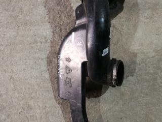 патрубок воздушного фильтра GMC Yukon 2 поколение 2003, 6.0 л., бензин, АКПП, белый, внедорожник 5 дв.