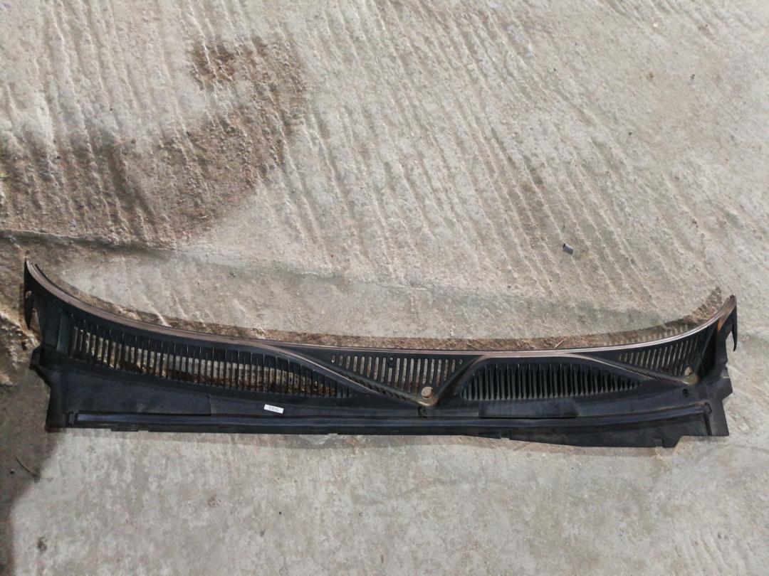 дождевик GMC Yukon 2 поколение 2003, 6.0 л., бензин, АКПП, белый, внедорожник 5 дв. - фото №1