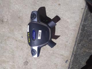 подушка безопасности водителя Ford Escape 3 поколение C520 2015, 1.5 л., бензин, АКПП, белый, внедорожник 5 дв., правый руль