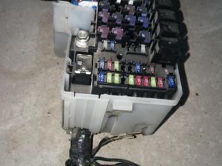 блок предохранителей Mazda 5 CR 2005, 2.0 л., LFF7, бензин, АКПП, минивэн