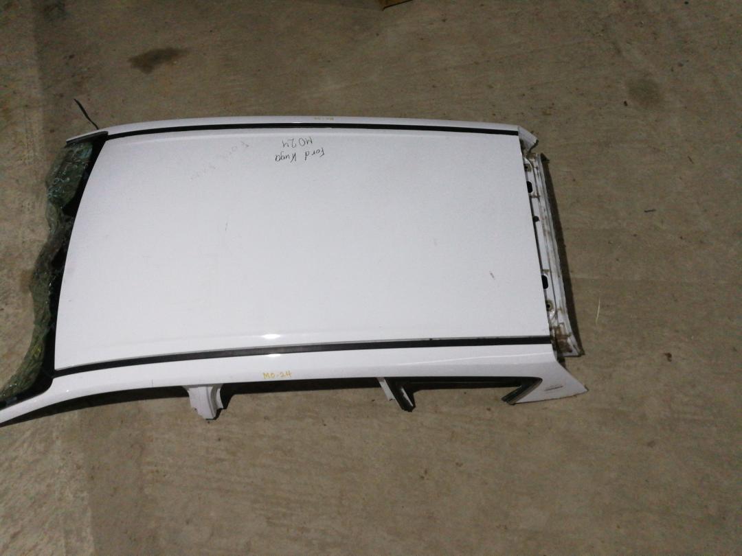 крыша Ford Escape 3 поколение C520 2015, 1.5 л., бензин, АКПП, белый, внедорожник 5 дв., правый руль - фото №1