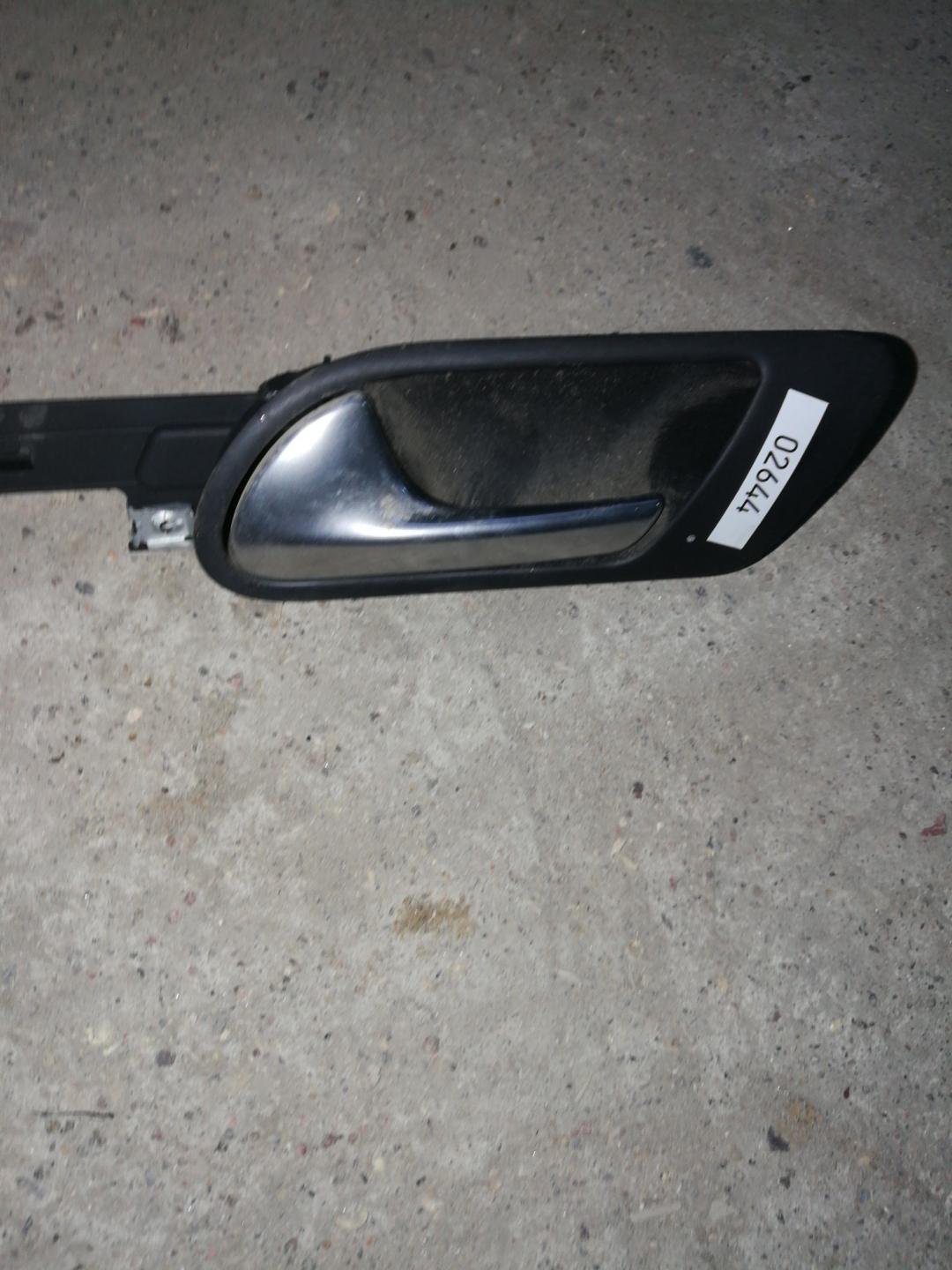 ручка внутренняя задняя левая Volkswagen Jetta 5 поколение 2007, 2.0 л., BMM, дизель, седан - фото №1