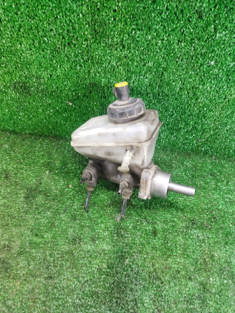 цилиндр тормозной главный Renault Logan 1 поколение 2005, бензин - фото №1