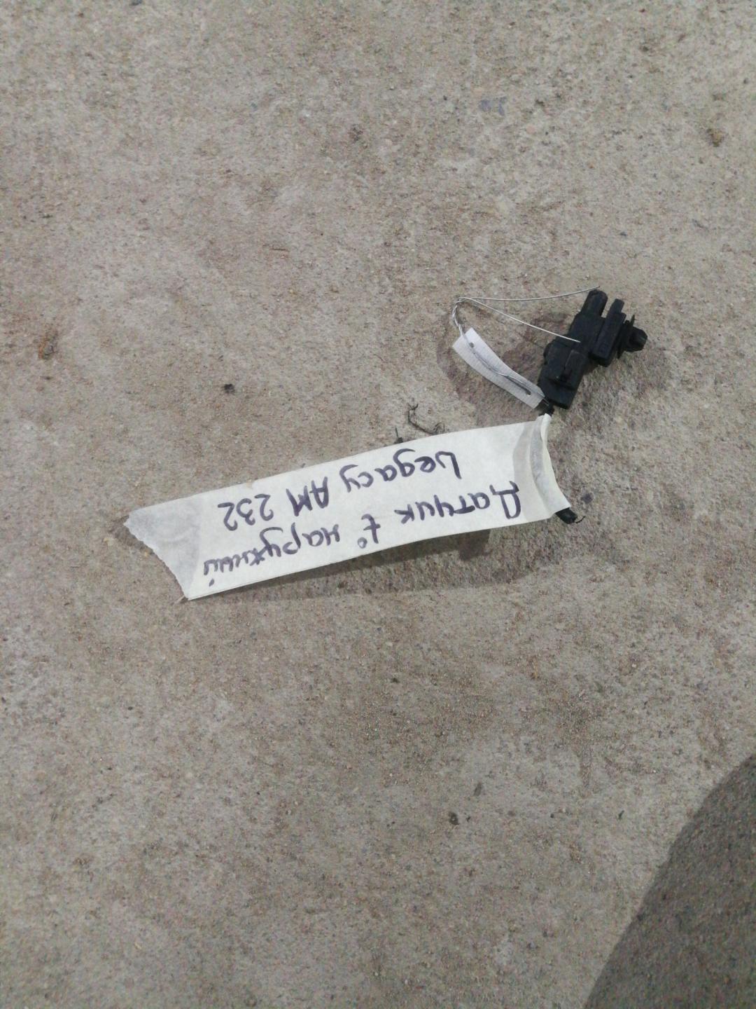 датчик температуры Subaru Legacy 4 поколение 2007, 2.0 л., бензин, АКПП, черный, универсал, правый руль - фото №1