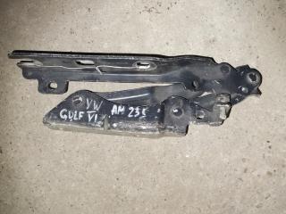 петля капота правая Volkswagen Golf 6 поколение 2011, 1.4 л., CAVD, бензин, АКПП, черный, универсал, правый руль