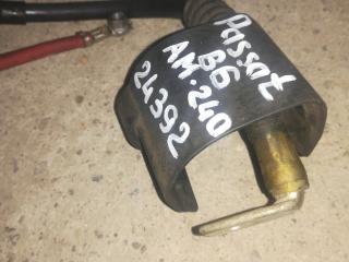 плюсовой провод аккумулятора Volkswagen Passat B6 2008, 2.0 л., CCTB, бензин, седан