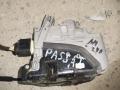 замок двери передней правой Volkswagen Passat B6 2008, 2.0 л., BWA, бензин, АКПП, черный, универсал, правый руль - фото №4