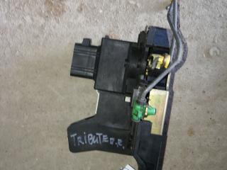 замок двери передней правой Mazda Tribute 1 поколение 2001, 2.0 л., бензин, внедорожник 5 дв.