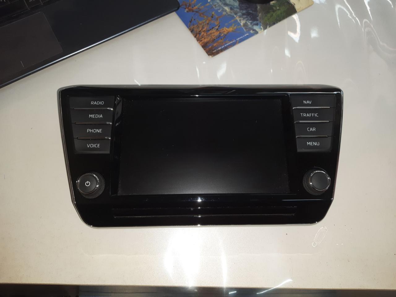 магнитола Skoda Superb 3 поколение 2017, 3VO919606 - фото №1