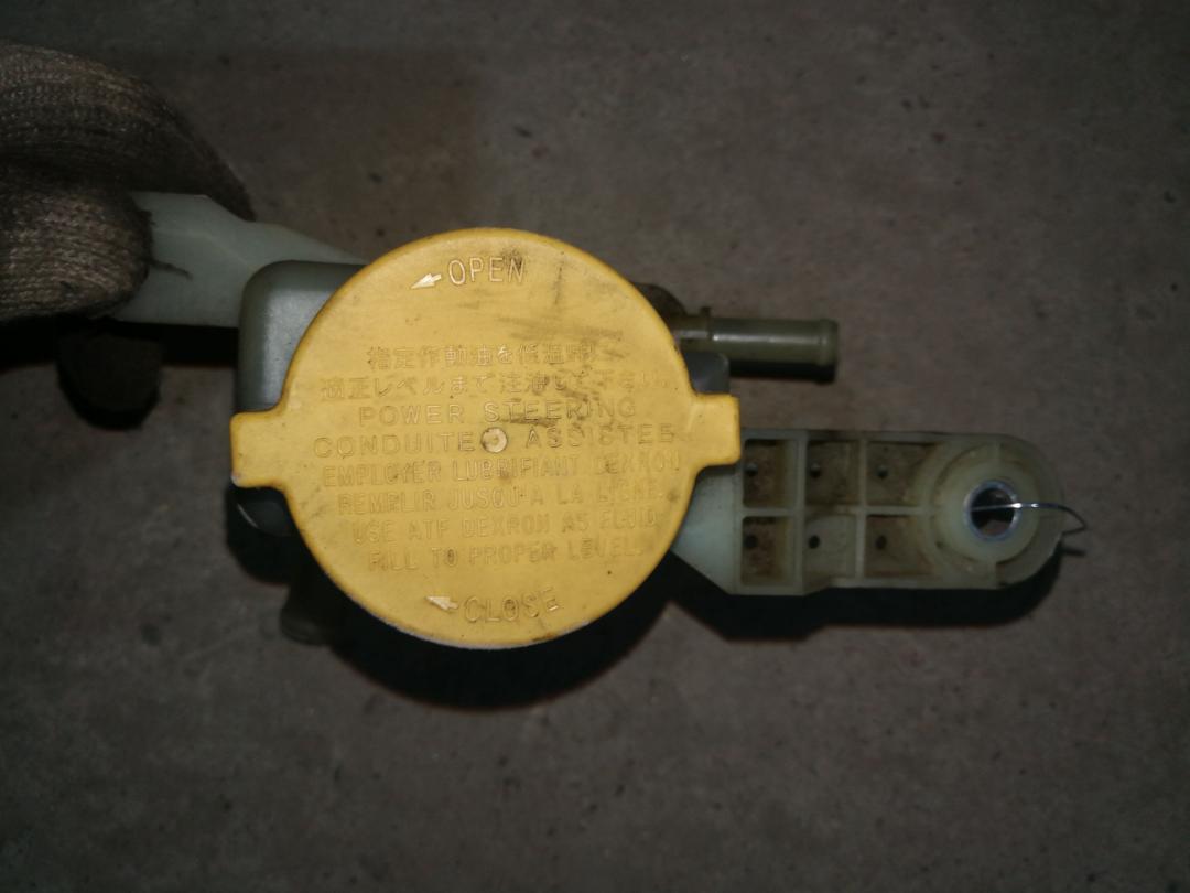 бачок гидроусилителя Subaru Forester 3 поколение (SH) 2009, 2.5 л., EJ253, бензин, АКПП, синий, внедорожник 5 дв., правый руль - фото №1