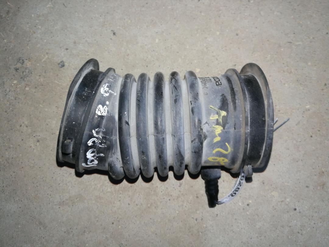 гофра инжектора Mazda CX-5 1 поколение 2015, 2.0 л., бензин, АКПП, серебристый, внедорожник 5 дв., передний привод, правый руль - фото №1