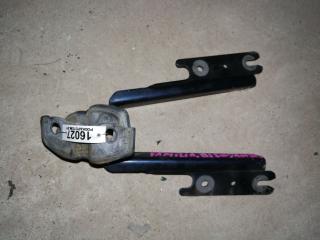 петля капота Mazda 323 6 поколение 1998, 1.8 л., FP, бензин, МКПП, черный, хетчбэк 5 дв., правый руль