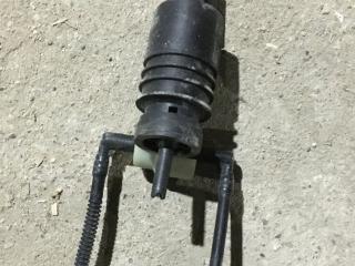 насос (моторчик) омывателя стекла Volkswagen Golf 5 поколение 2007, 1.4 л., CAXA, бензин, хетчбэк 5 дв.