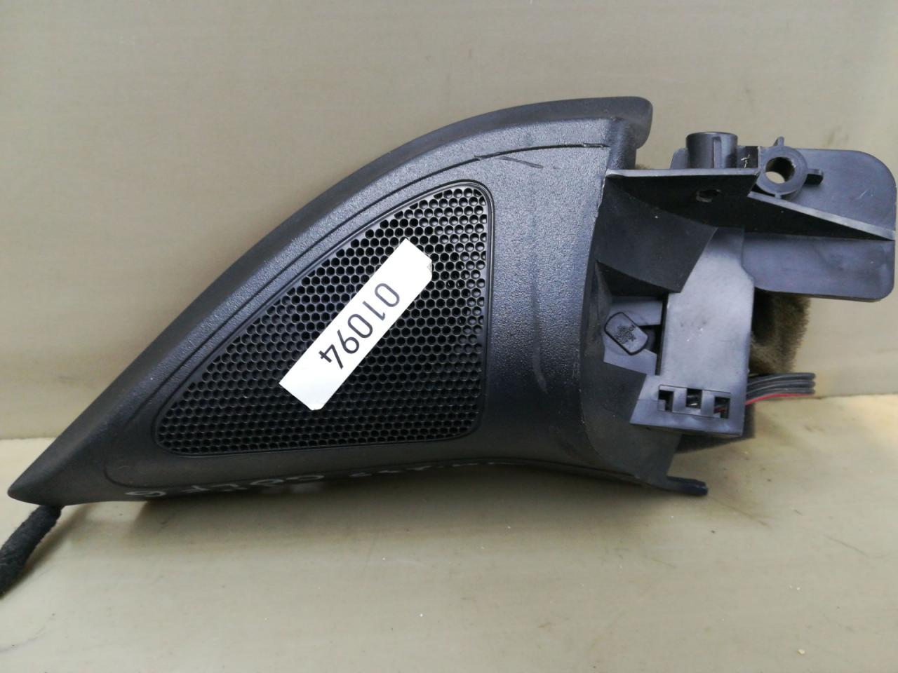 динамик высокочастотный (пищалка) Volkswagen Golf 6 поколение 2011, 1.4 л., CAVD, бензин, АКПП, черный, универсал, правый руль, 1K0035411A, 904175460001 - фото №1