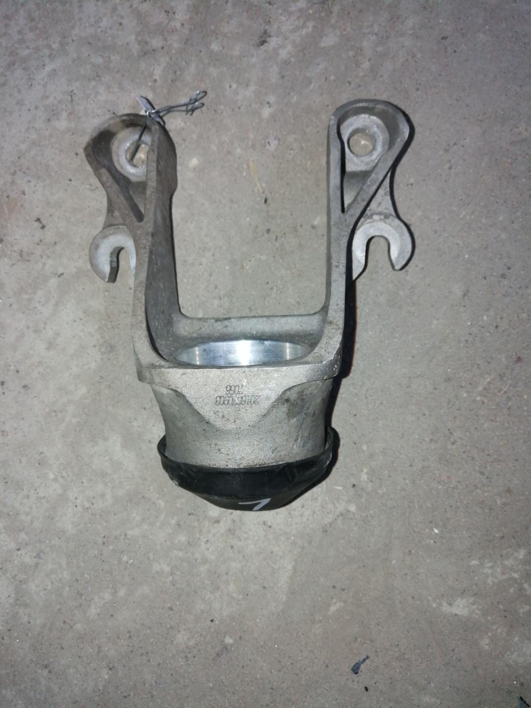 опора амортизатора верхняя (чашка) Volvo V90 2 поколение 2017, 2.0 л., D 4204 T4, дизель, универсал - фото №1