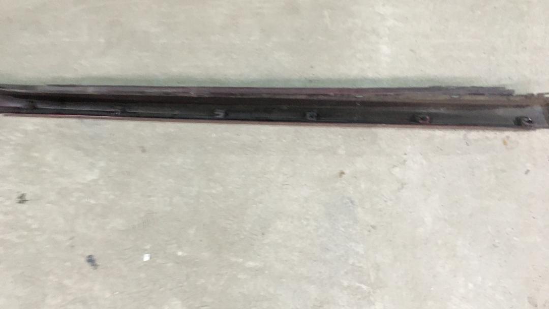 накладка на порог Subaru Legacy 5 поколение 2013, 2.0 л., FA20, бензин, АКПП, красный, универсал, правый руль - фото №1