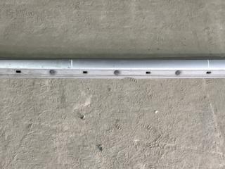 накладка на порог Mercedes-Benz A-Класс W169 2005, 2.0 л., бензин, АКПП, серебристый, хетчбэк 5 дв.