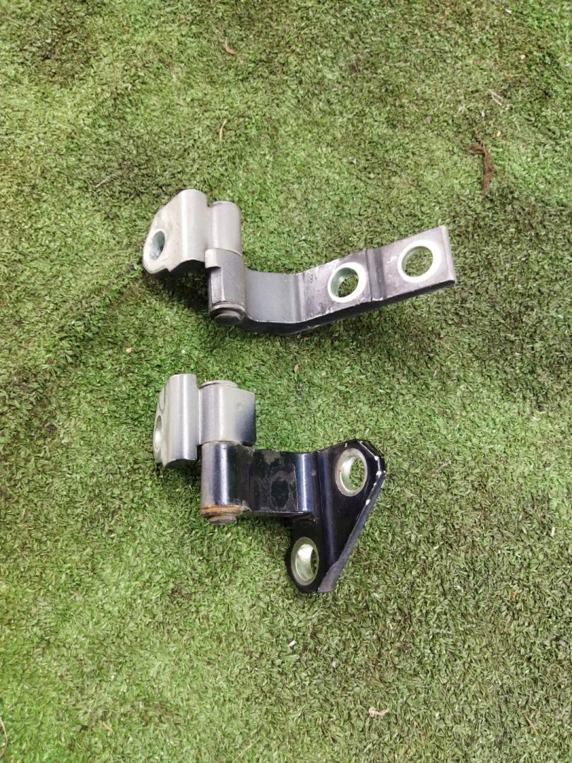 петля двери Lexus GS 3 поколение 2006, 3.5 л., 2GR-FSE, бензин, АКПП, синий, седан, задний привод, правый руль - фото №1