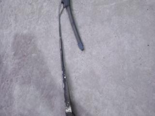 щеткодержатель (поводок стеклоочистителя, дворник) Mazda 626 GE [рестайлинг] 1995, 1.8 л., бензин, МКПП, хетчбэк 5 дв.