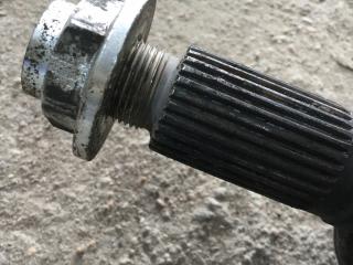 полуось передняя левая (приводной вал, ШРУС) Mazda 626 GF [рестайлинг] 2001, 2.0 л., FS2C, бензин, седан