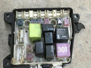 блок предохранителей Mazda 323 6 поколение 2000, 2.0 л., бензин, хетчбэк 5 дв.