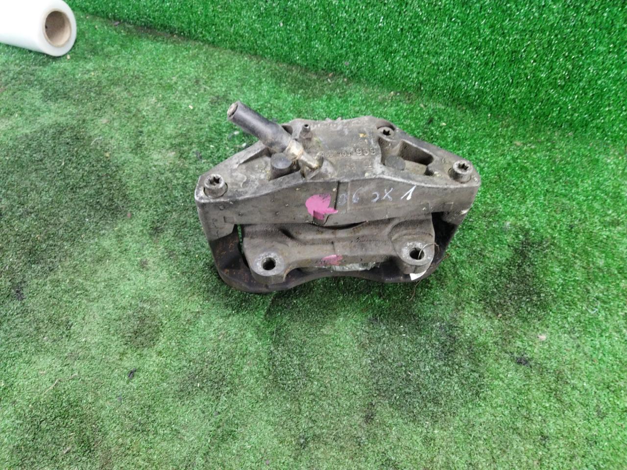 суппорт передний левый Volvo XC90 1 поколение 2004, 2.4 л., дизель - фото №1