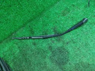 щеткодержатель задний Mazda MPV LW [рестайлинг] 2003, 2.5 л., бензин