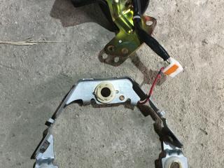 кнопки управления на руле Mazda 323 6 поколение [рестайлинг] 2002, 2.0 л., бензин, МКПП, хетчбэк 5 дв.