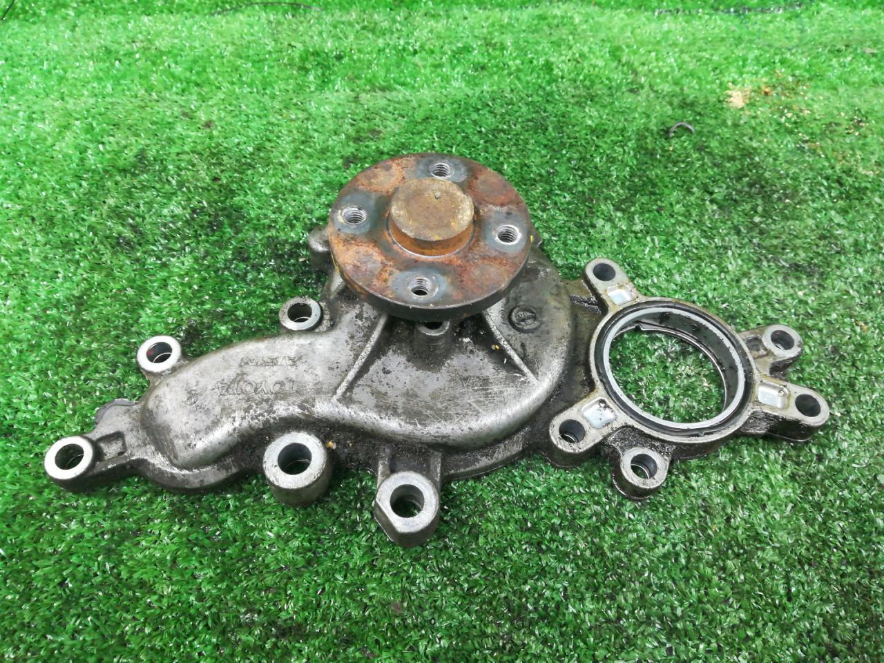 помпа Lexus LS 4 поколение 2008, 4.6 л., гибрид, АКПП, полный привод - фото №1