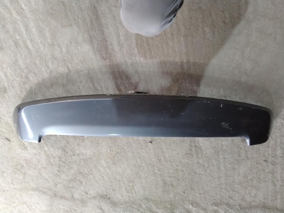 спойлер Mitsubishi Outlander 1 поколение 2006, 2.4 л., 4G69, бензин, АКПП, серебристый, внедорожник 5 дв., правый руль - фото №1