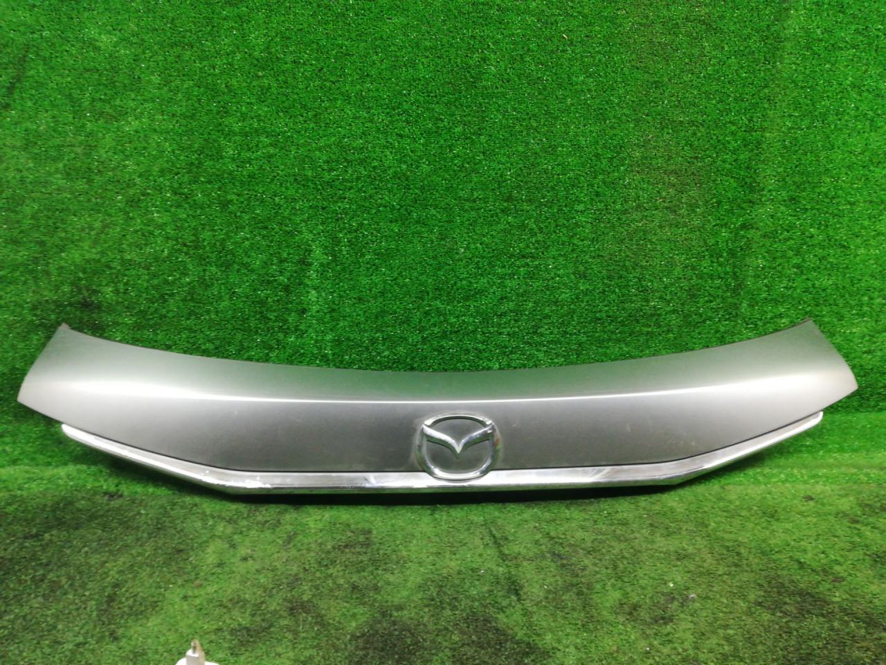 накладка двери (крышки) багажника Mazda 6 GJ 2013, 2.2 л., дизель, АКПП, серый, универсал, передний привод, правый руль, GHP950810 - фото №1