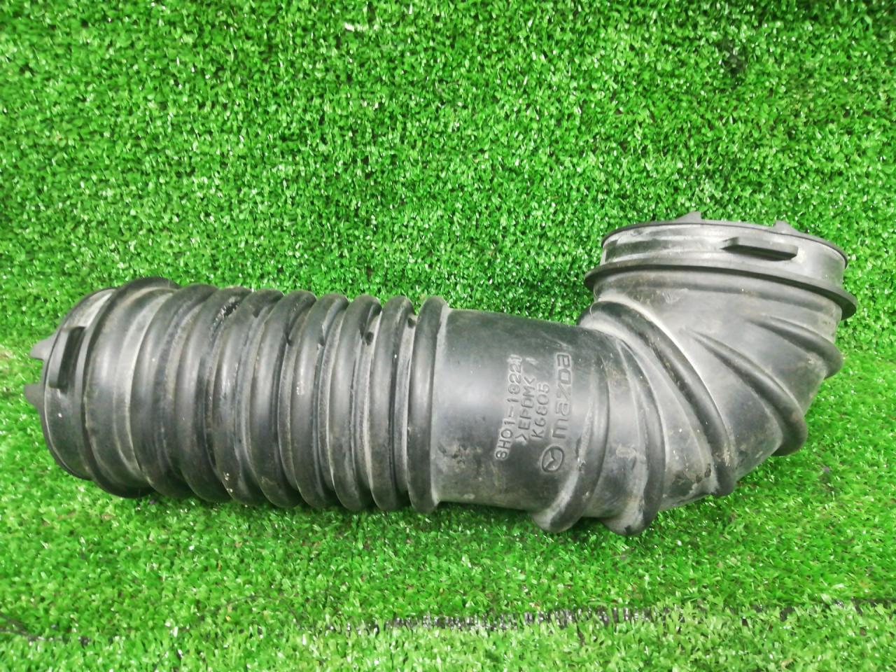 гофра инжектора Mazda 6 GJ 2013, 2.2 л., дизель, АКПП, серый, универсал, передний привод, правый руль, SH0113221 - фото №1