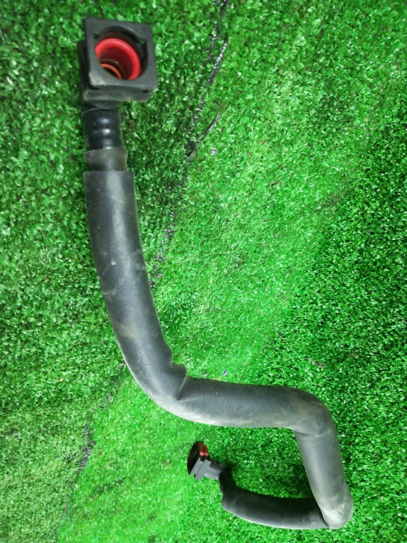 трубка топливная Mazda CX-9 1 поколение TB 2009, 3.7 л., CA, бензин, АКПП, белый, внедорожник 5 дв., полный привод, правый руль - фото №1