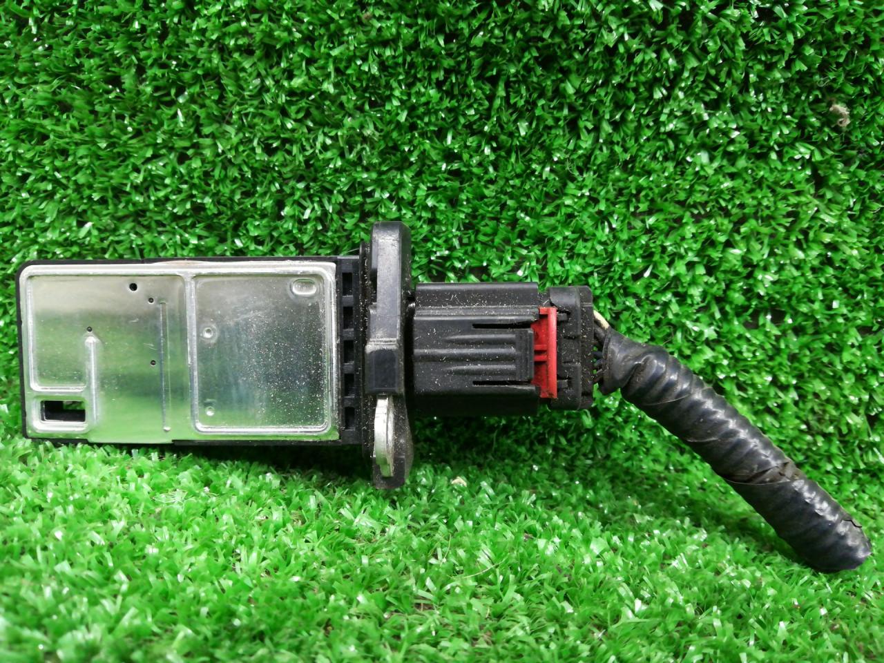 расходомер воздуха Mazda CX-9 1 поколение TB 2009, 3.7 л., CA, бензин, АКПП, белый, внедорожник 5 дв., полный привод, правый руль - фото №1