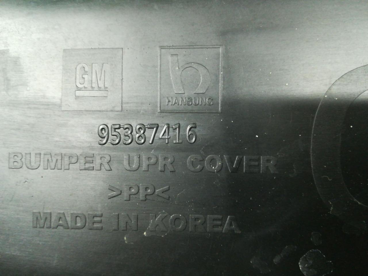 накладка декоративная Chevrolet Trax 1 поколение 2014, 1.8 л., F18D4, бензин, МКПП, серебро, передний привод, правый руль, 95387416 - фото №1