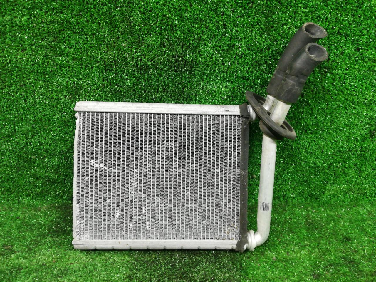 радиатор отопителя (печки) Toyota RAV4 3 поколение (XA30) 2007, H111504141 - фото №1