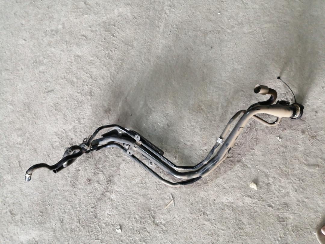 горловина топливного бака Mazda CX-9 2 поколение 2017, 2.5 л., бензин, АКПП, красный, полный привод, правый руль - фото №1