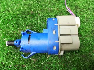 Датчик педали тормоза (лягушка) Ford Escape 3 поколение C520 2014, 8T4T90854AA