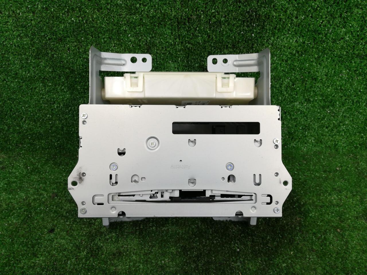 магнитола Nissan Murano Z51 2008, 3.5 л., внедорожник 5 дв., CQEN0762AK, 259151AA0A - фото №1