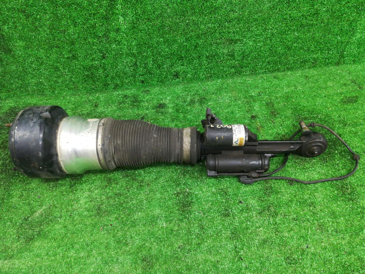 стойка передняя Mercedes-Benz S-Класс W221 2008, 5.5 л., бензин, АКПП, седан - фото №1