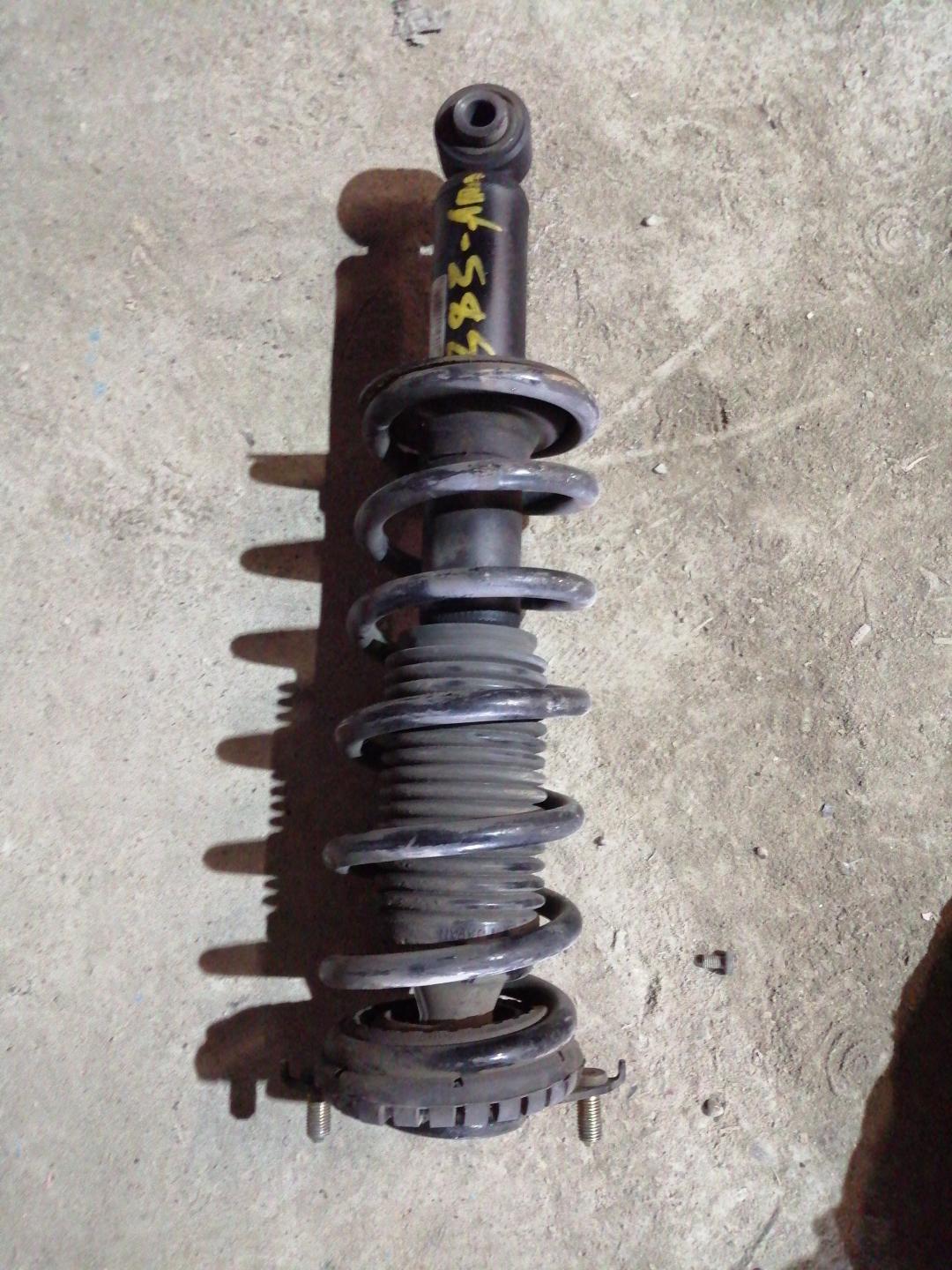 стойка задняя Subaru Legacy 3 поколение 2000, 2.5 л., EJ25, бензин, АКПП, синий, седан, правый руль - фото №1