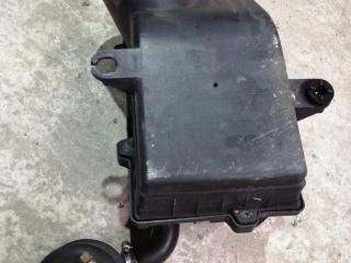 корпус воздушного фильтра Mazda 626 GE 1992, 2.0 л., дизель, МКПП, хетчбэк 5 дв.