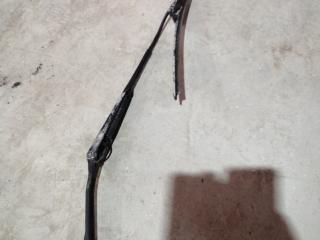 щеткодержатель (поводок стеклоочистителя, дворник) Mazda 626 GE 1992, 2.0 л., дизель, МКПП, хетчбэк 5 дв.