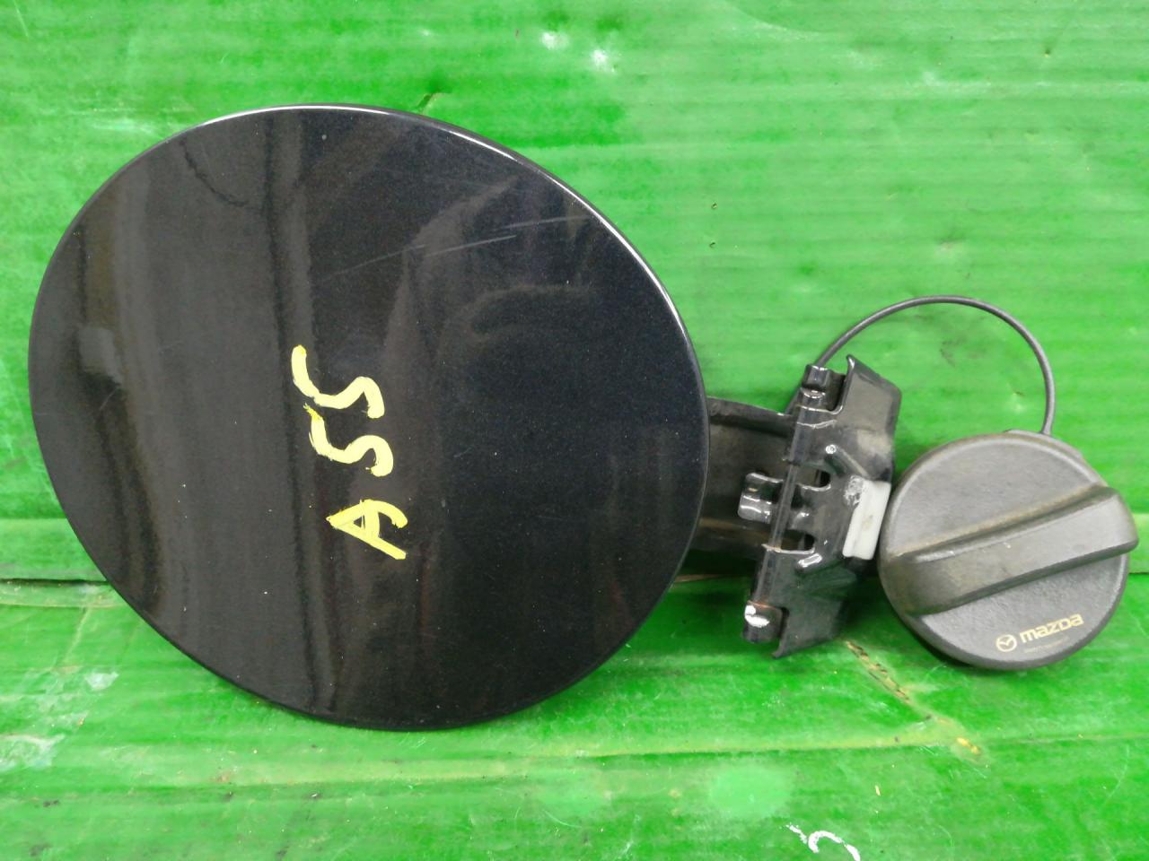 лючок топливного бака Mazda 3 BL 2009, 2.0 л., LF17, бензин, АКПП, черный, хетчбэк 5 дв., передний привод, правый руль - фото №1