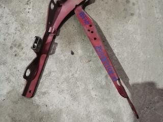 петля капота правая Volvo V70 2 поколение [рестайлинг] 2006, 2.4 л., B 5244 S, бензин, АКПП, красный, универсал, передний привод, правый руль