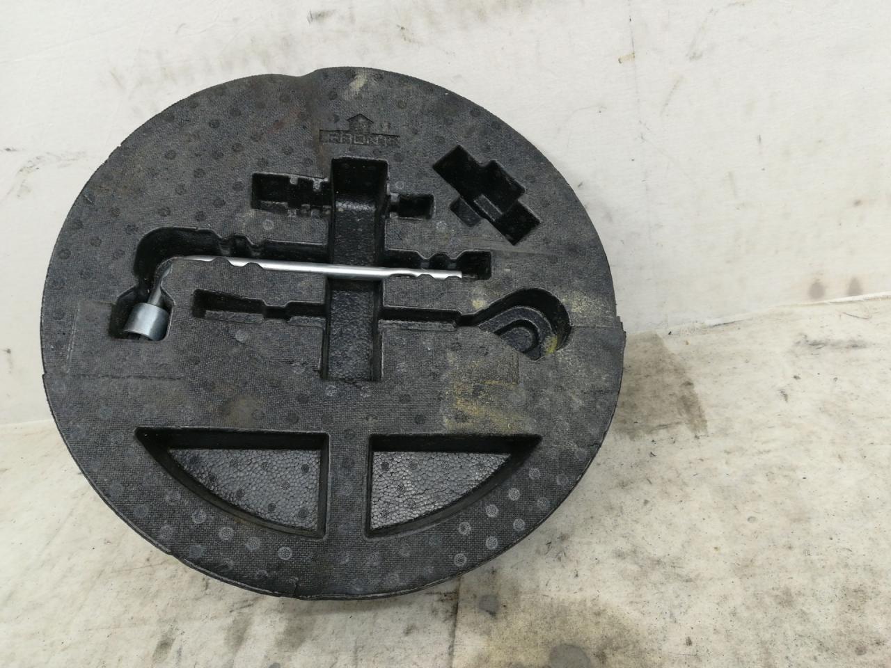 ящик под инструменты Honda CR-V 3 поколение 2009, 2.4 л., бензин, АКПП, серый, внедорожник 5 дв., полный привод, правый руль - фото №1