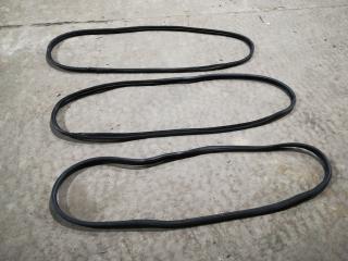 уплотнитель двери Mazda 3 3 поколение 2016, 2.0 л., бензин, АКПП, серый, седан, передний привод, правый руль