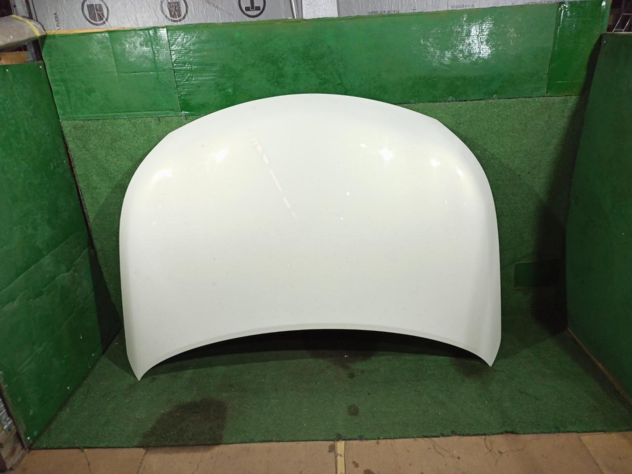 капот Infiniti QX80 1 поколение Z62 2014, 5.6 л., VK56DE, бензин, АКПП, белый, внедорожник 5 дв., задний привод - фото №1