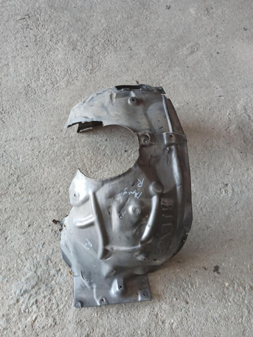 защита арок передняя правая (подкрылок) BMW 3 серия F30/F31/F34 F30 2013, 2.0 л., N20 B20 A, бензин, АКПП, черный, седан, полный привод - фото №1